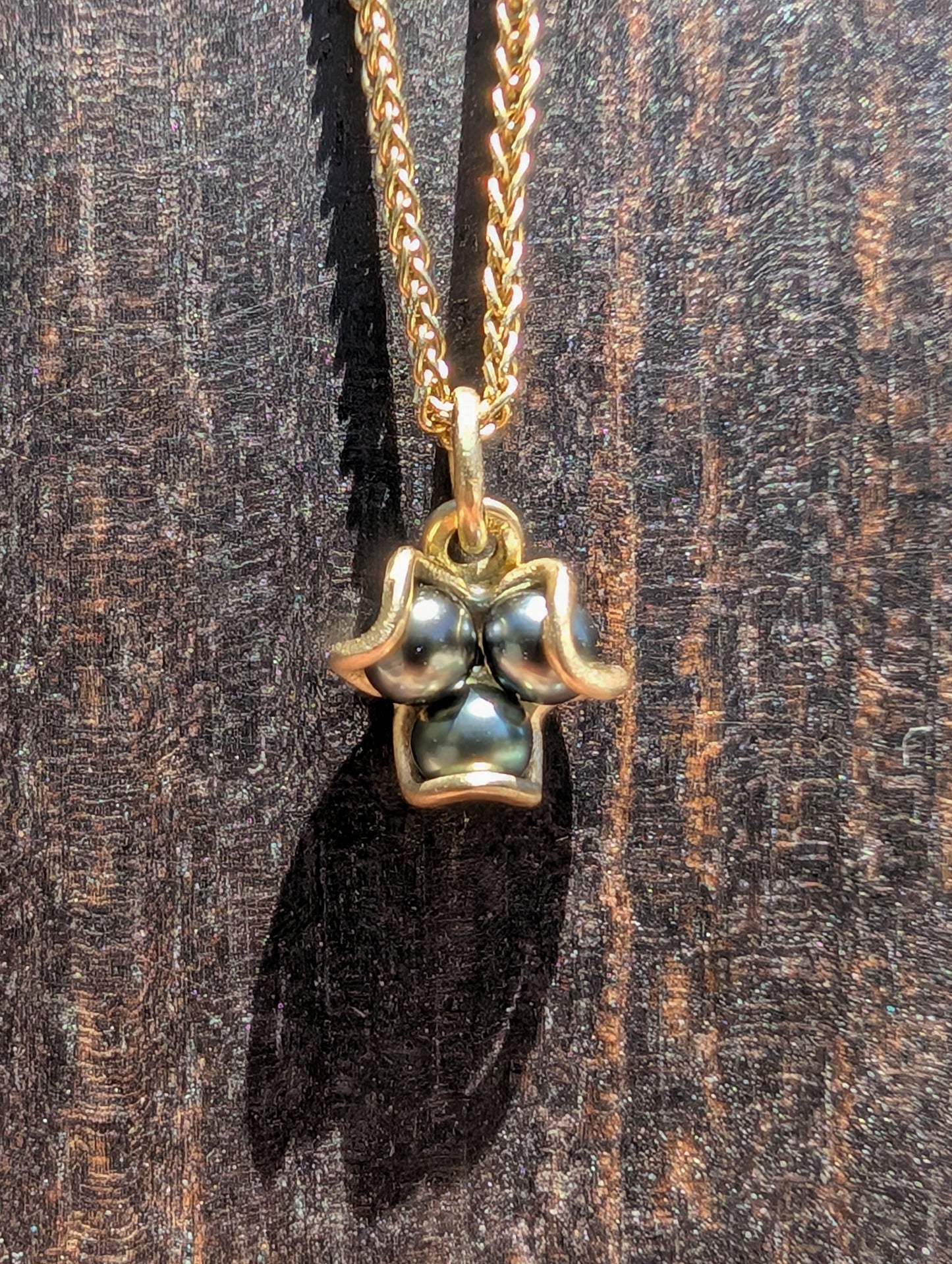 Aster Pendant with Tahitian Keishi Pearls in 18K