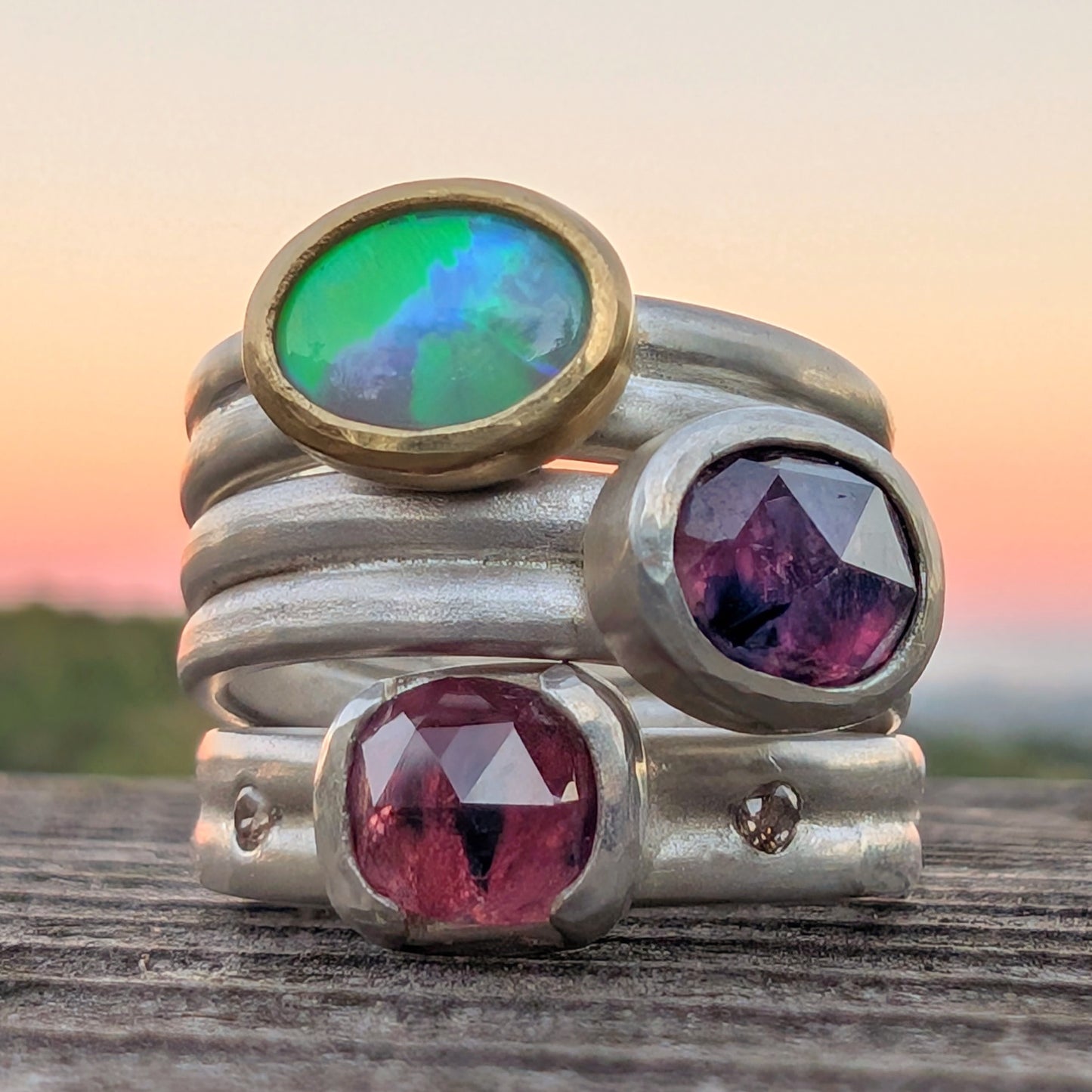 Split Bezel Winza Sapphire Ring with Side Diamonds Size 7.5