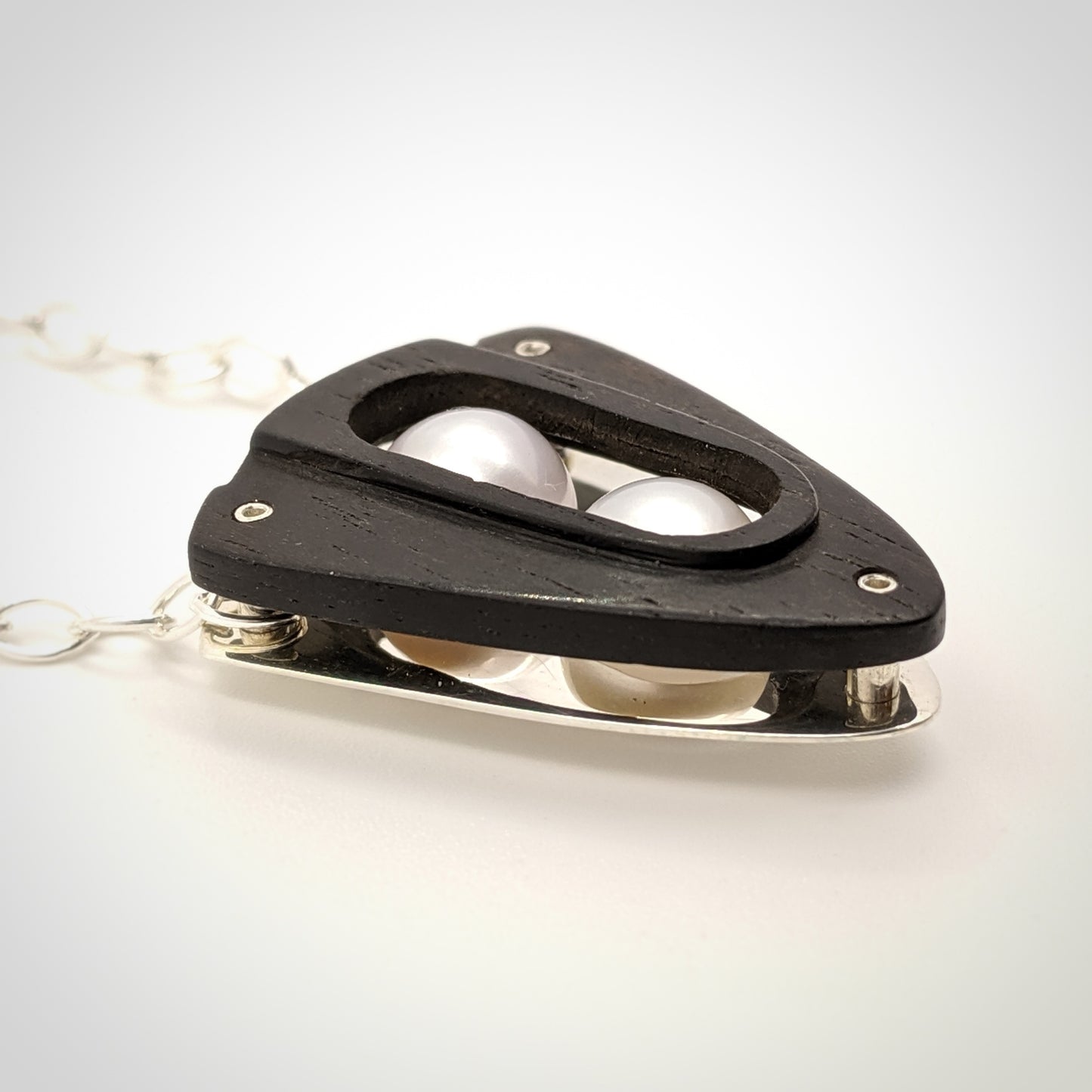 Ebony Embark Necklace  - Pearls